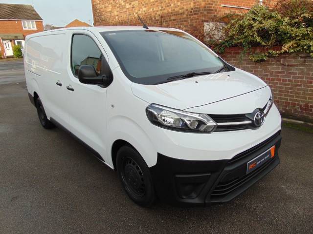 Toyota Proace 2.0D 120 Active Van Panel Van Diesel White