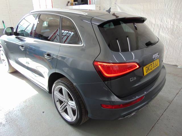 2013 Audi Q5 2.0 TDI Quattro S Line Plus 5dr S Tronic