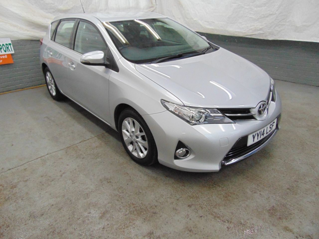 2014 Toyota Auris