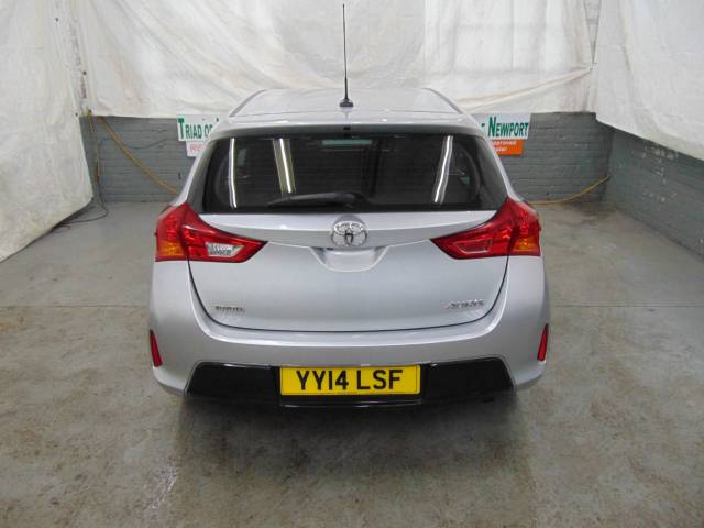 2014 Toyota Auris 1.33 Dual VVTi Icon 5dr