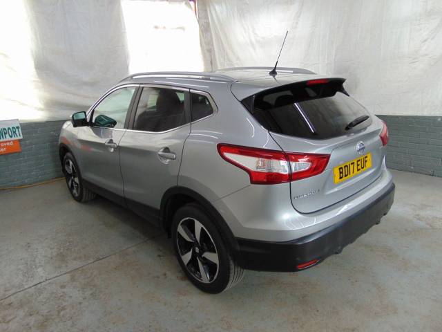 2017 Nissan Qashqai 1.2 DiG-T N-Vision 5dr